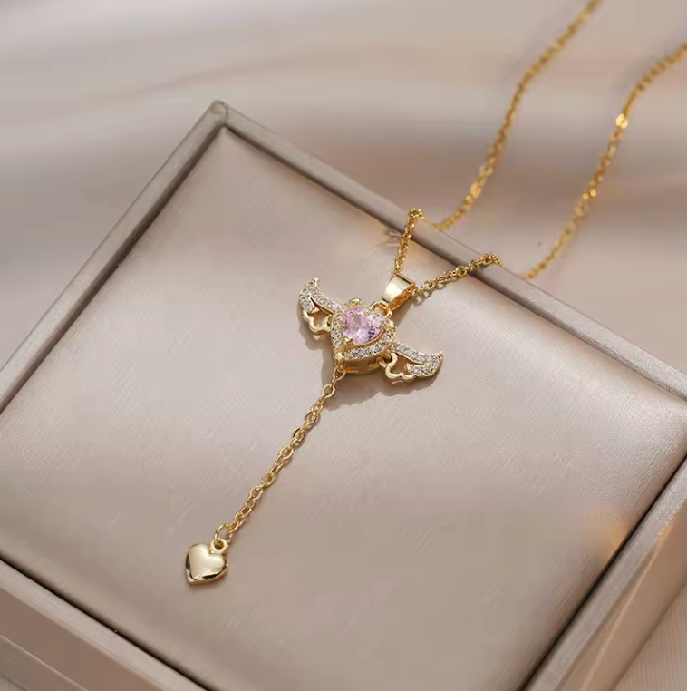 Angel Wings Movement Necklace 💖🪽