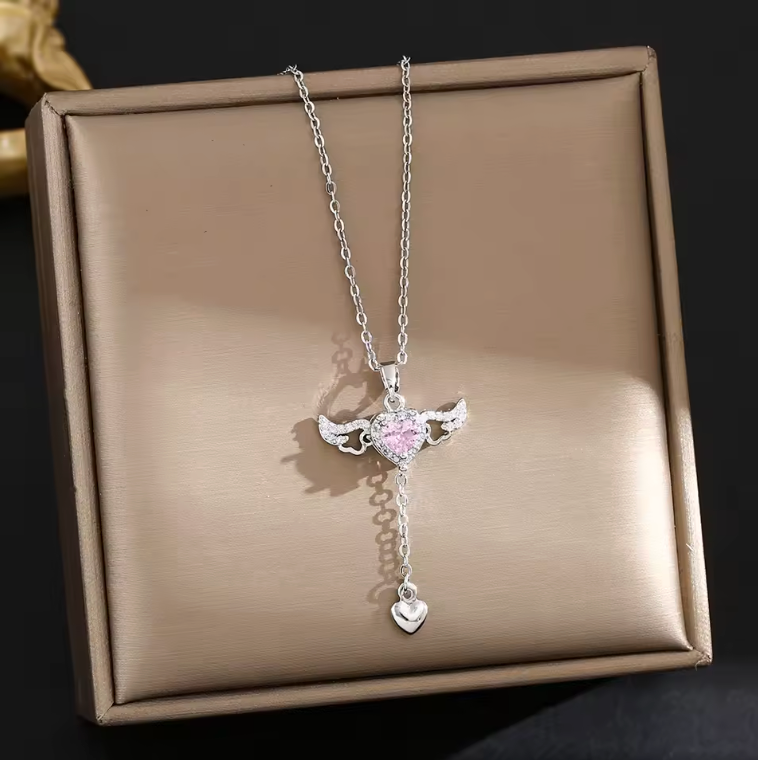 Angel Wings Movement Necklace 💖🪽